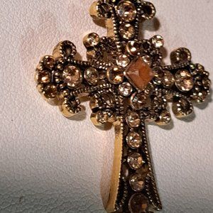 lia sophia "Tranquility"16-19" Cross Necklace RV$42